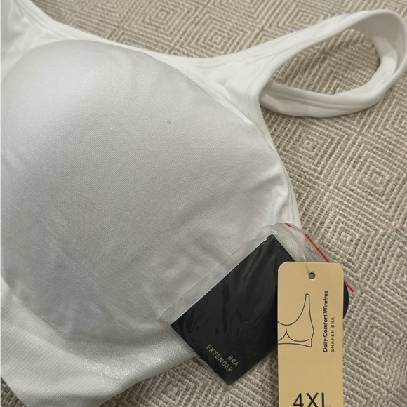 WHITE 4X Shapermint Truekind wirefree bra - Picture 2 of 3